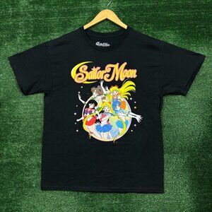 Pretty Guardian Sailor Moon Anime Cast T-Shirt Size Large